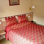 Otel Le Chatel 2*