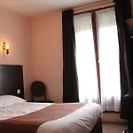 Отель Le Chatel 2*
