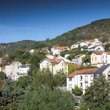Le Chatel Hotel