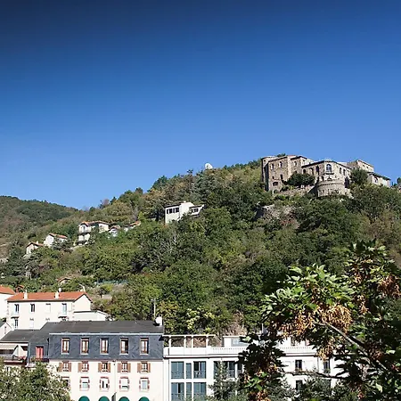 Le Chatel Hotel 2*