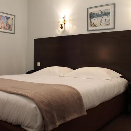 Le Chatel מלון 2*