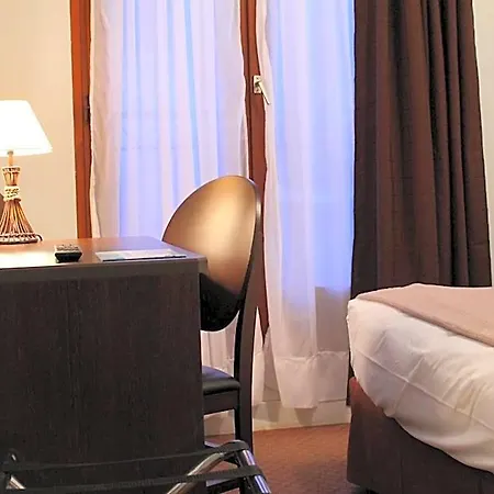 Le Chatel Hotel 2*