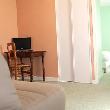 Le Chatel מלון 2*